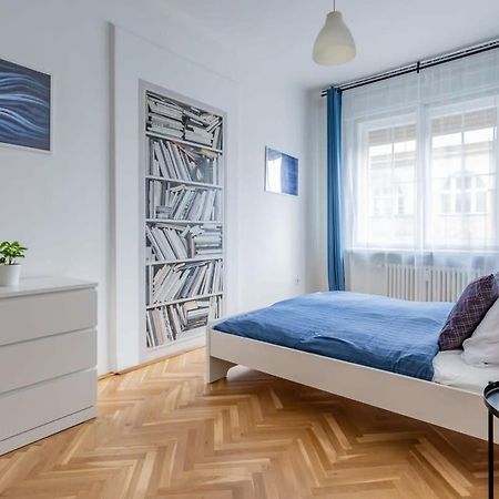 Home Away From Home In The Center Budapeste Exterior foto